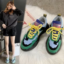 Новинка года; женская прогулочная обувь на платформе; кожаные кроссовки; Цвет белый; Роскошные спортивные кроссовки для девушек