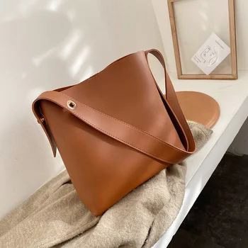 

HISUELY Cute Sweet Bag Women's Designer Candy Shape Crossbody Bag High Quality Patent Leather Mobile Phone Shoulder bags Q6