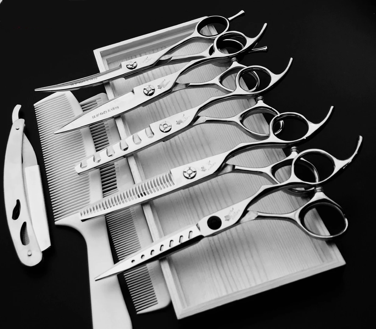 

2020 New Professional Hair Cutting Shear Hairdressing Scissors High Quality Salon Barber Scissor Hairdresser Haircut Scissor Set