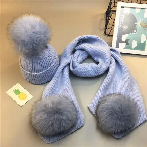 Blue Cap Scarf Set Новая теплая зимняя шапка с помпоном для маленьких девочек, шарф, комплект, натуральный шарик из меха лисы, теплые вязаные шапки для мамы и ребенка, шапочка для родителей и ребенка - Цвет: Blue Cap Scarf Set