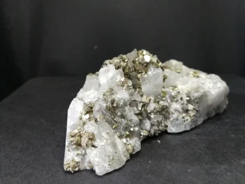 

417.0gNatural chalcopyrite and quartz crystal intergrowth mineral crystal specimen, furniture ornament