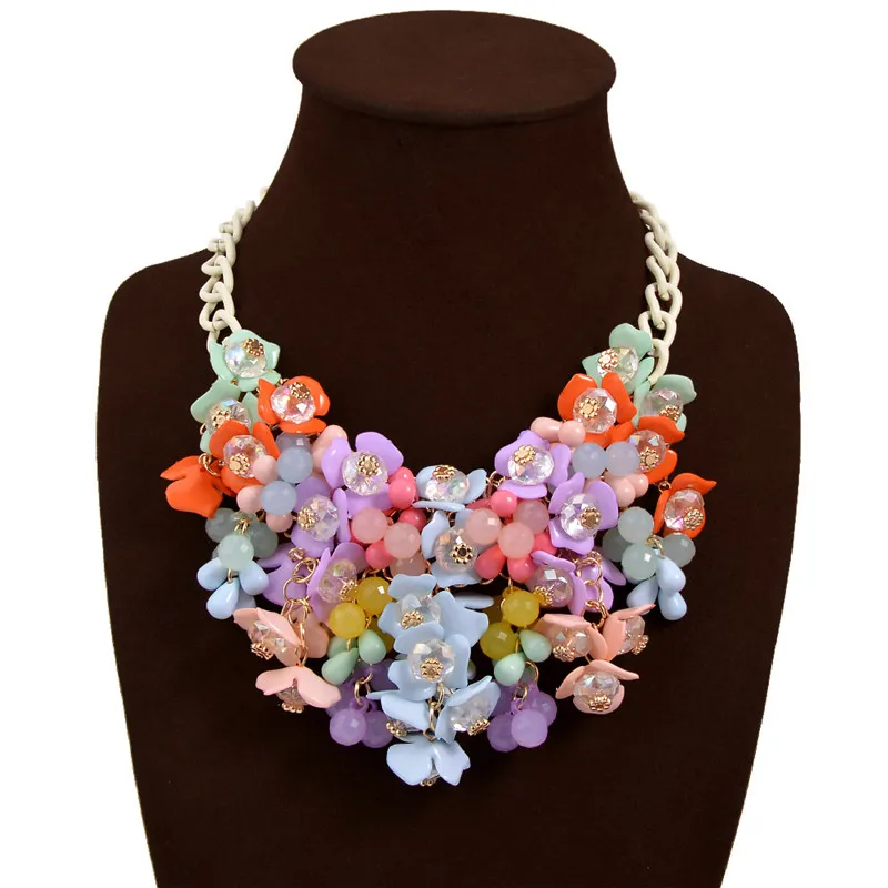 

Bohemian Hyperbole Colorful Flower Inlay Crystal Resin Beads Pendant Necklace Women Wedding Ethnic Necklace Jewelry Gifts