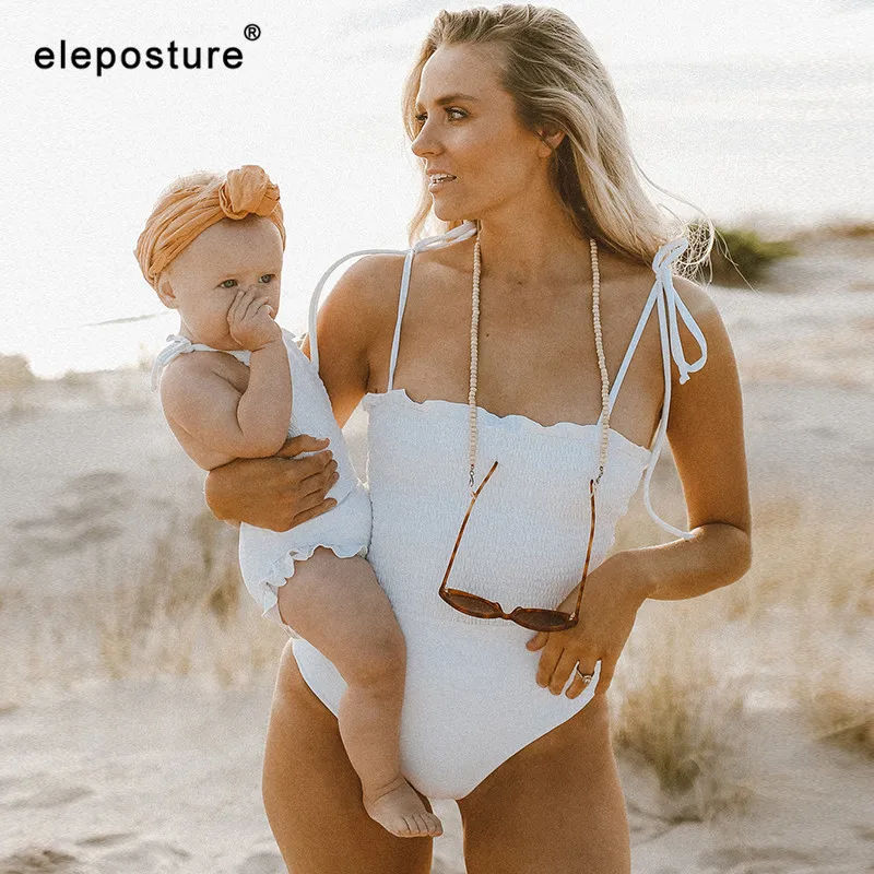 

2019 Sexy Folds One Piece Swimsuit Women Bandage Swimwear Bodysuit Swimsuit Push Up Monokini Floral Print Bathing Suit Beachwear