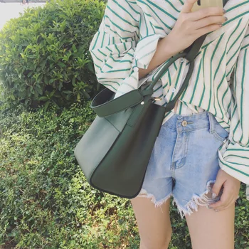 

Women's bags 2020 new simple tote bag casual large-capacity bag shoulder messenger solid color fashion ladies bag