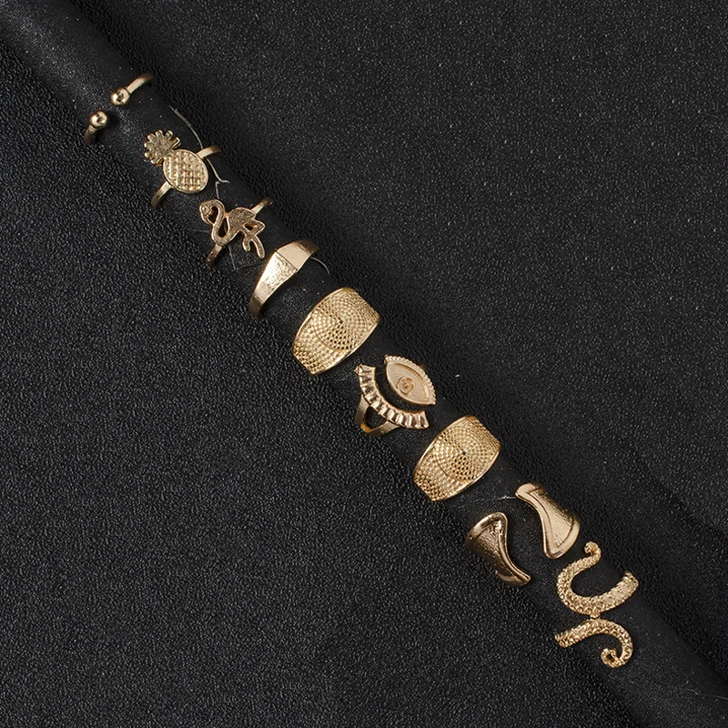 12136880668_873398036