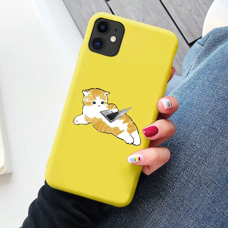 Силиконовый чехол для iPhone 12/12pro/X/XS Max/XR/7/8/6s Plus/se 2020 желтый | Мобильные телефоны и
