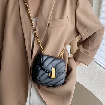 

2020 new spring saddle bag female messenger bag wild net red small black bag western style texture chain bag