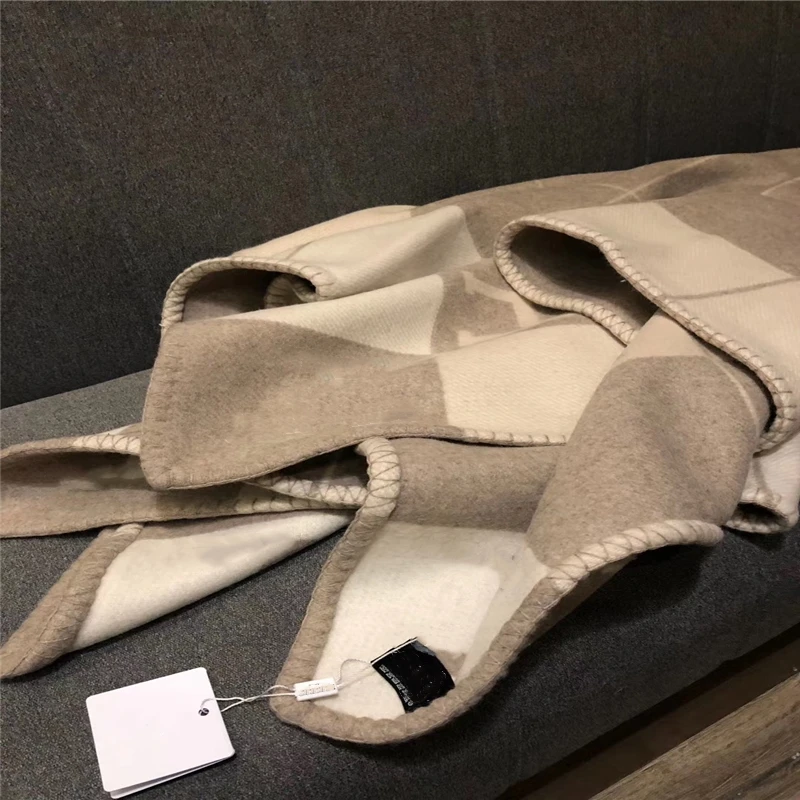 1520G-European-and-American-nobles-luxury-thickening-H-blanket-H-shawl-scarf-thick-air-conditioning-sofa