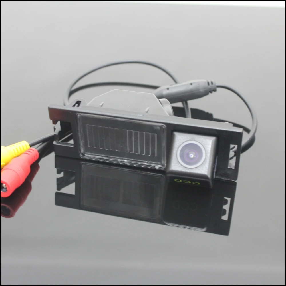 Liandlee For Hyundai ix35 IX 35 Tucson 2009~2013 HD CCD Night Vision+ High Quality Car Reverse Parking Back up Rear View Camera