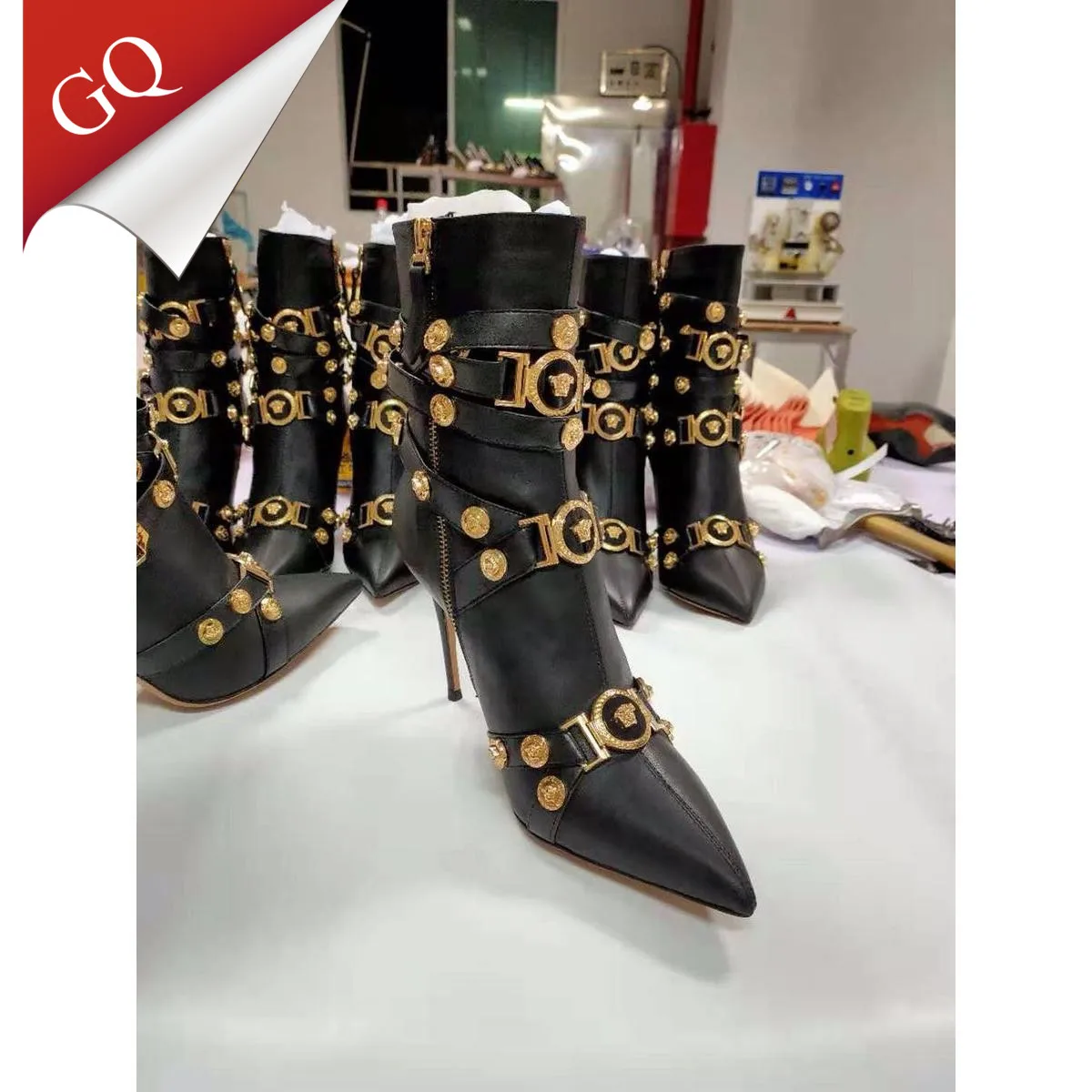 

2019 Snake Devil Belt Buckle Queen's Head Tip High-heeled Shoes Riveted by English Midbarrel Ladder Climbing Shoes