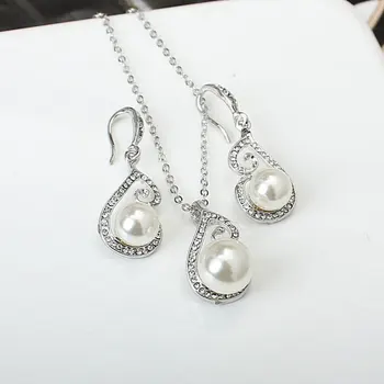 

New Style Pearl Necklace Earrings Set Simple Versitile Fashion Choker Women