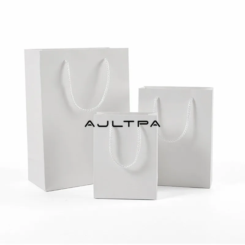 11969093945_1792300662 (1)