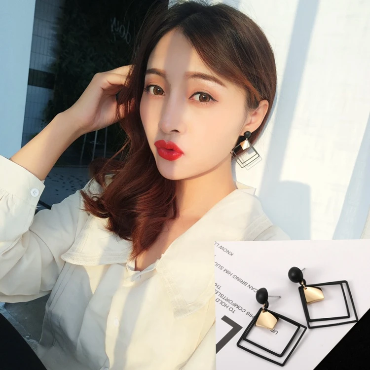 

Hot Style Crystal Earrings Korean Temperament Long Pendant Personality with Simple Large Earrings Wholesale