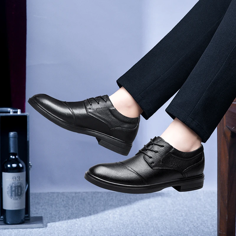 

Men's casual leather loafers, comfortable and breathable outdoor light shoes, pointed toe straps, large size men's shoes