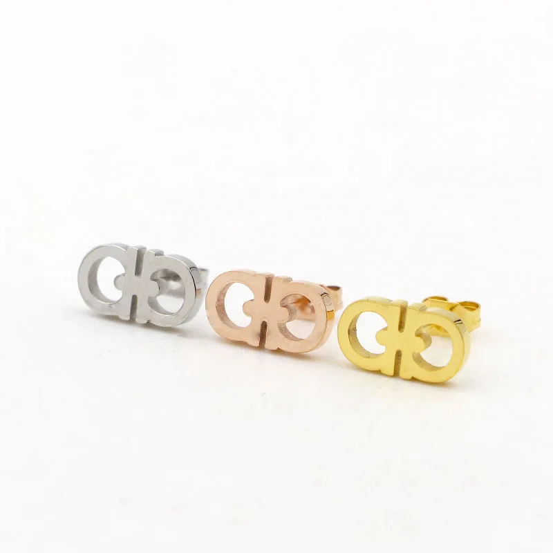 

Simple double D letter titanium steel earrings Female Wild Korean temperament earrings Rose gold trend allergy accessories