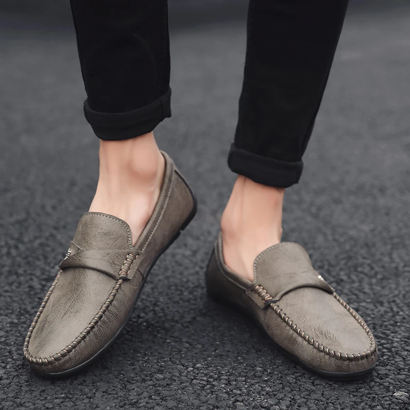 

2019 Spring Summer NEW Men's Loafers Lazy soft Flat Casual Shoes Men Breathable Slip-On Soft Leather Driving Shoes Moccasins