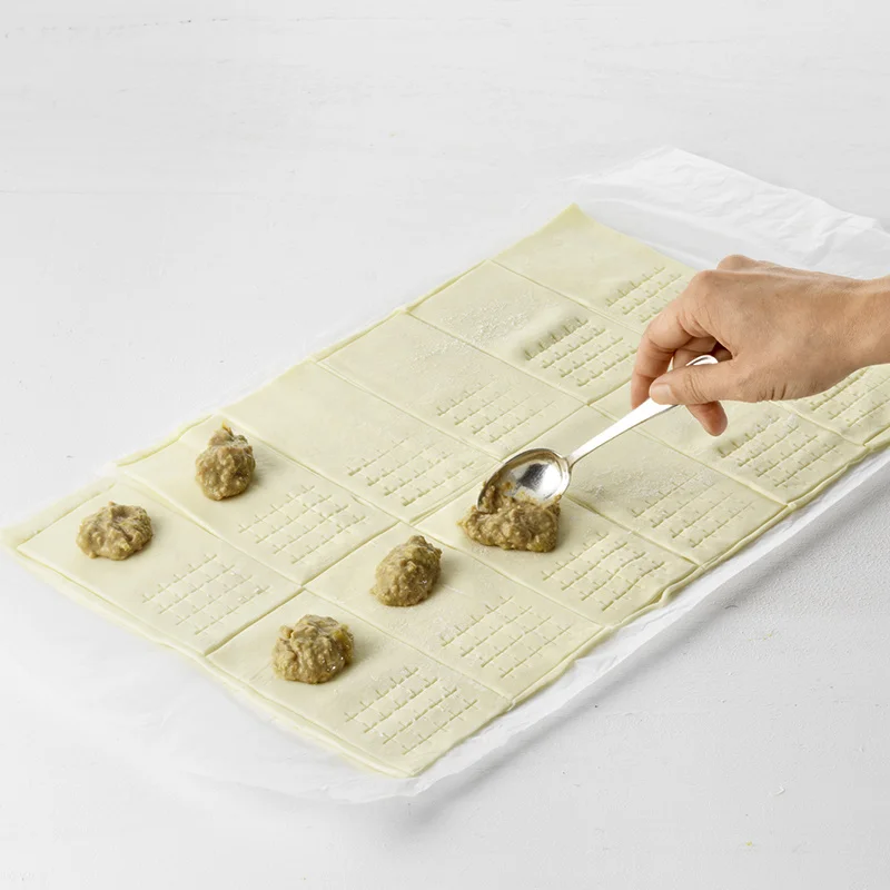 

Reusable Kitchen Tool Cookie Non Stick Multi-functional Pasta Noodle Cutter Easy Use Dough Bread Making Pie Biscuit Mold