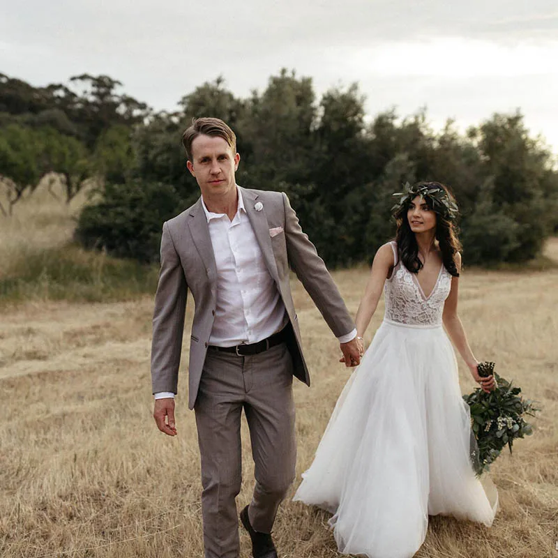 

Smileven Bohemian Lace Wedding Dresses 2020 V Neck Backless Country Style Beach Bridal Gown Garden Church Vestido De Noiva