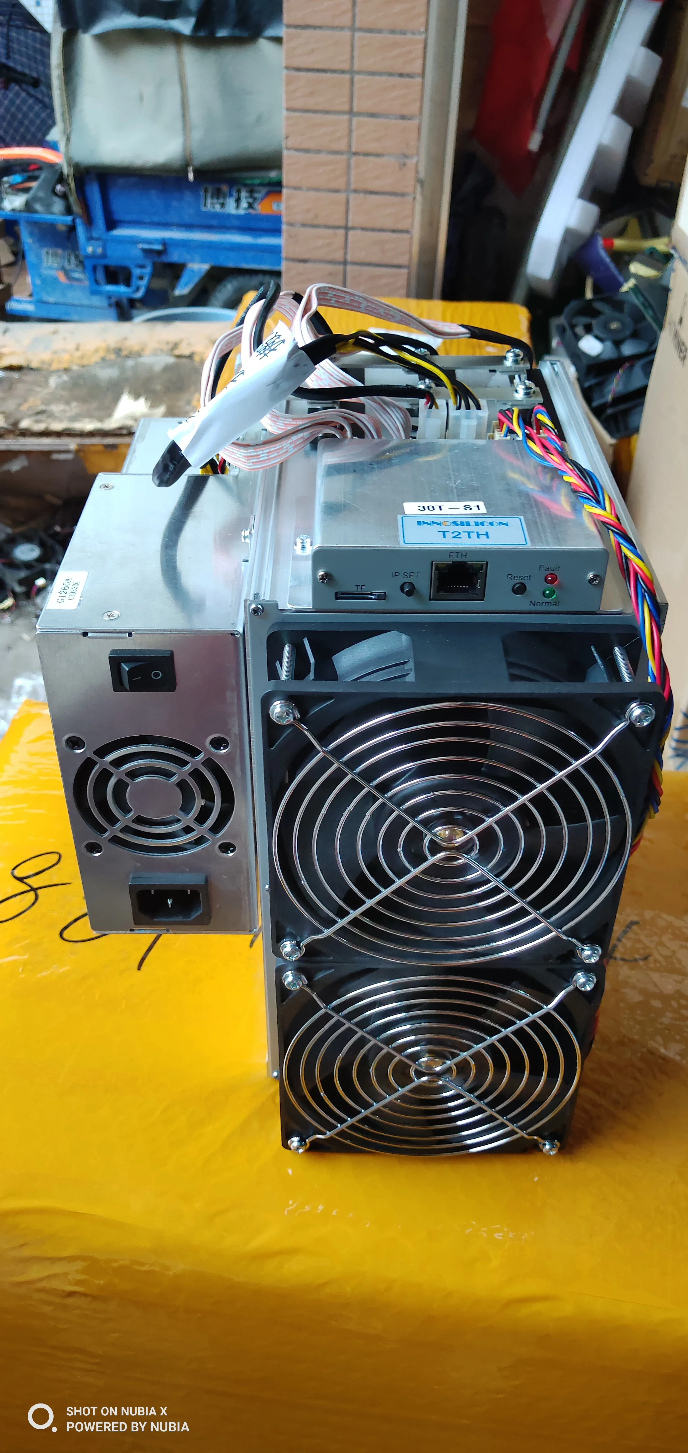 Майнер Innosilicon T2T 37TH/s SHA256 для биткоинов BTC BCH лучше чем WhatsMiner M3 M20S M21S Antminer S9 S17 T17 S17e T17e