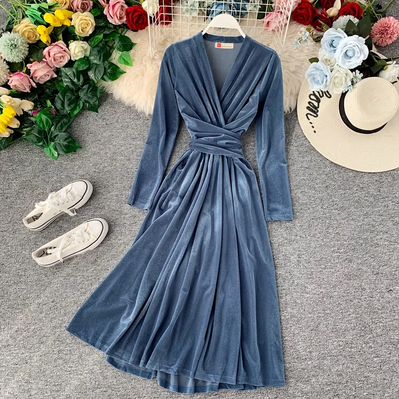 

Women Retro Velour Dress Autumn Winter V Neck Long Sleeve A-line Vestido Warm Elegant Solid Midi Long Velvet Formal Dress DZA346