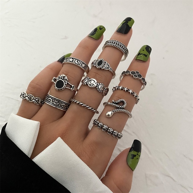 Bohemian Geometric Joint Ring Set for Women Punk Butterfly Flower Chain Finger Ring Set Fashion Gothic Jewelry Gift