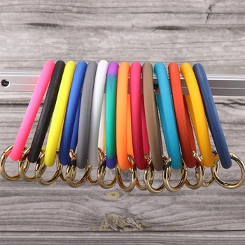 

2019 Fashion Shiny Silicone O Bracelet Keychain For Women Gift Custom Circle Exaggerated Circle Wrist Keyring Unisex Accessories