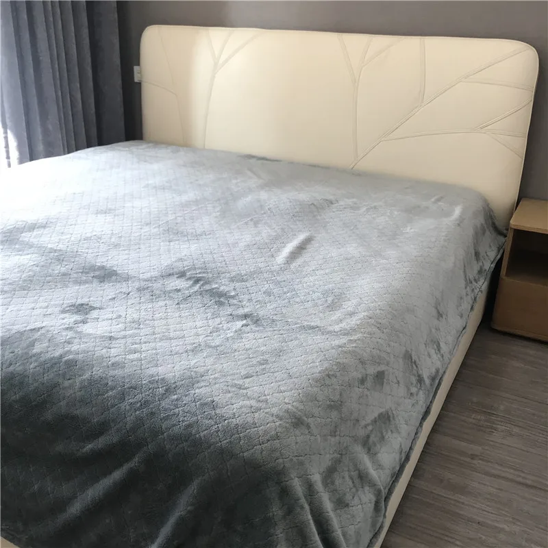 

6 Size Bedspread Blanket High Density Super Soft Flannel Blanket To on For The Sofa/Bed/Car Portable Plaids Patchwork Bedspread