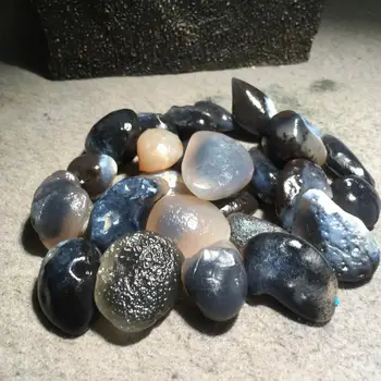 

350g-400g sugar and heart agate stone carving practiced hand Alxa Gobi agate stone minerals rocks stone collection