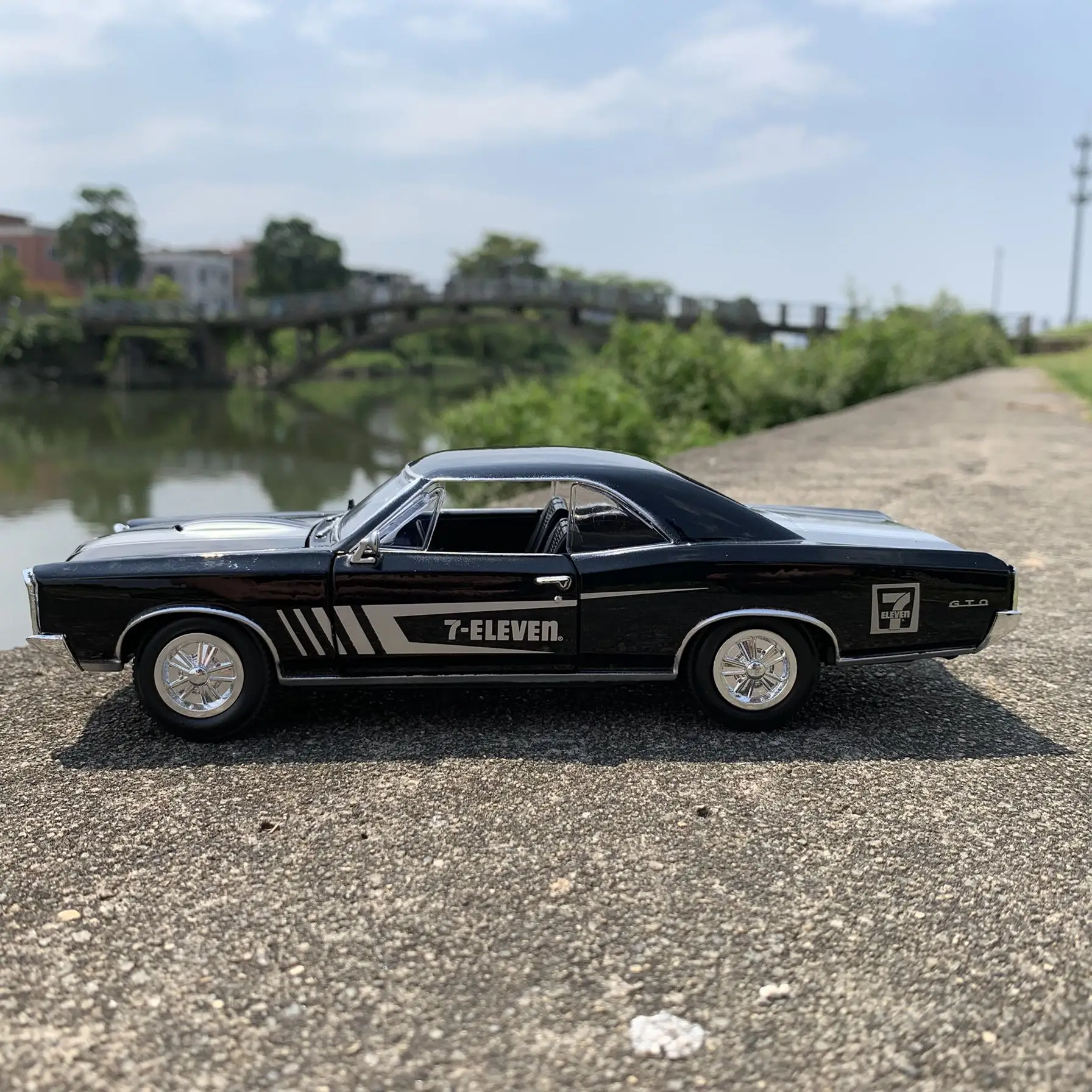 Cena 1 24 skala Classic USA pontiac gto 21cm długość odlewany metal model samochodu zabawka do kolekcji, prezent, dzieci, dekoracja