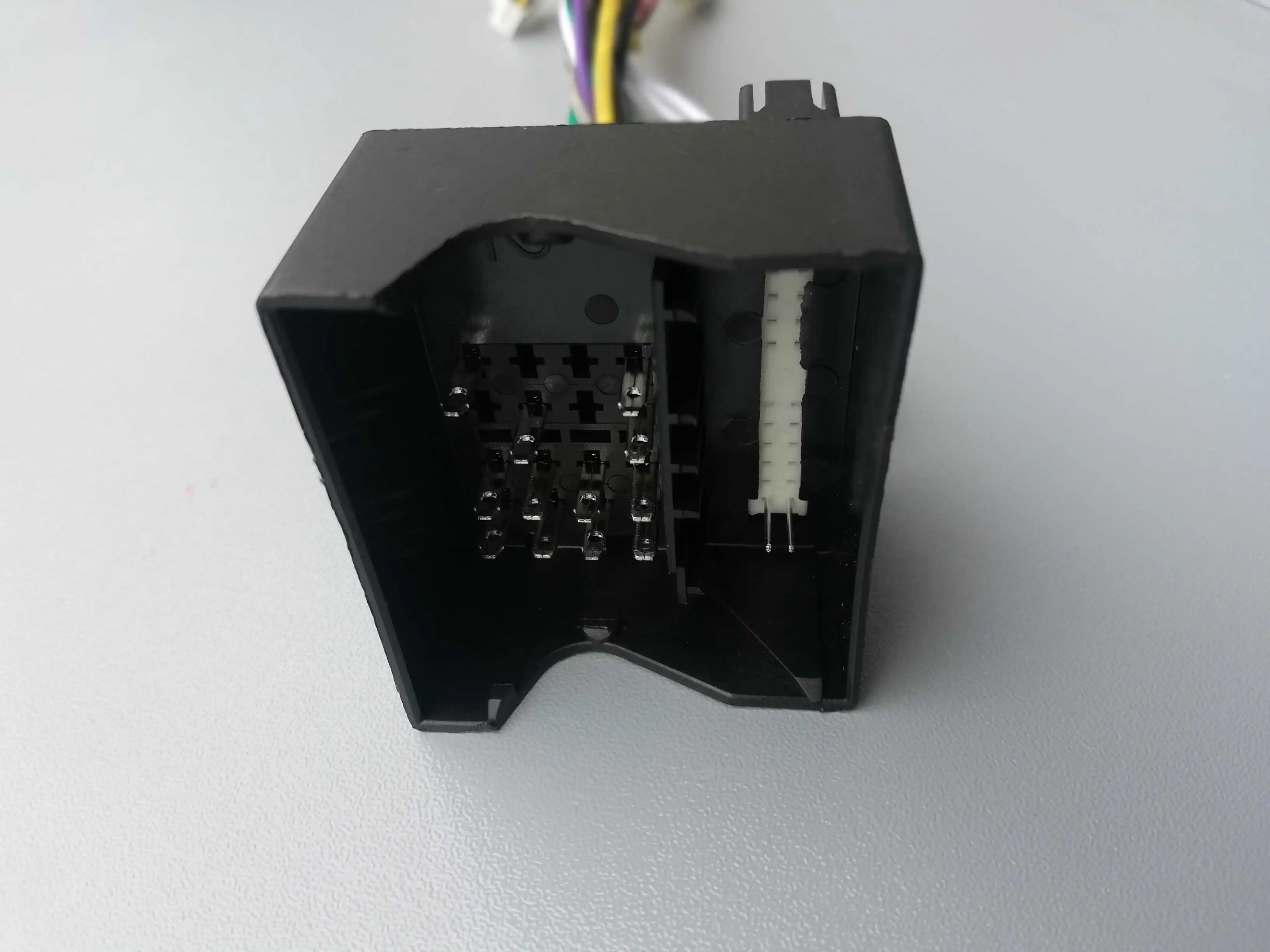 Connecteur Radio D'Origine À ISO PEUGEOT 3008 Depuis 2017