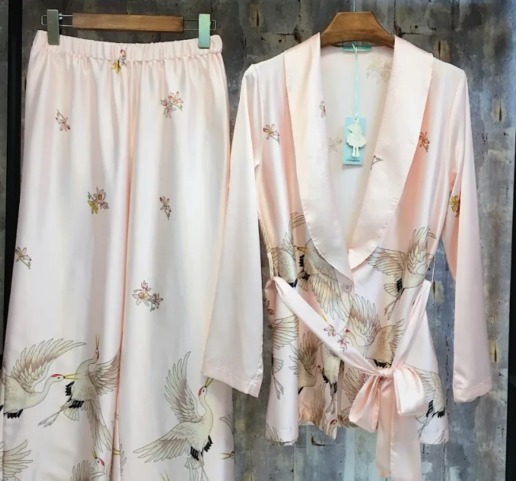 

Clearance ! Women Spring V-neck Lace Silk Satin Pyjamas Pure Color Four-piece Suit Ladies'home Wear Thin Sexy Pajama Sleepwear