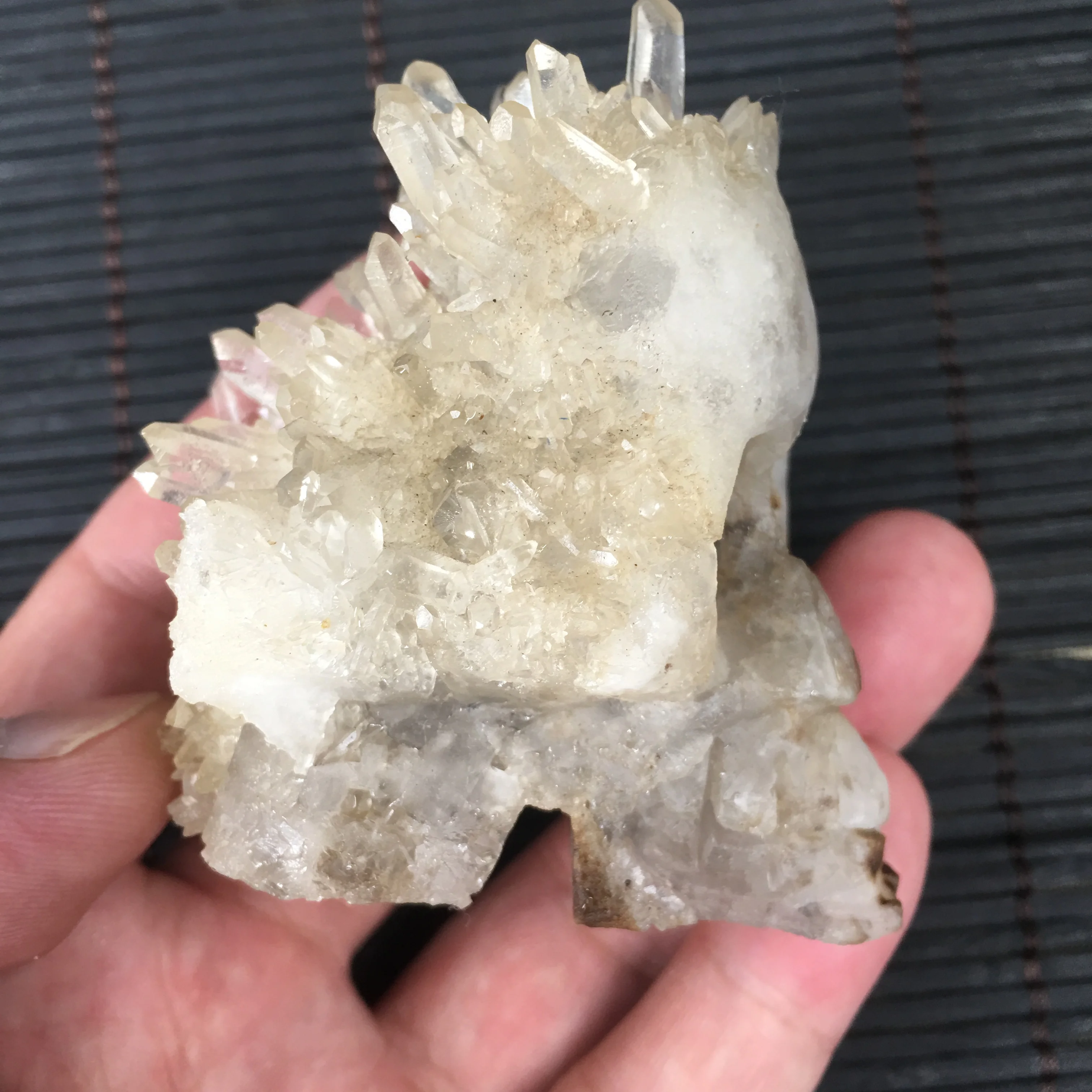 

NATURAL QUARTZ CRYSTAL skull T730