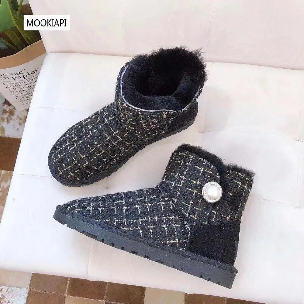 

In 2019, Australia's most fashionable snowfield boots with short straps, real leather, 100% natural wool and the highest quality