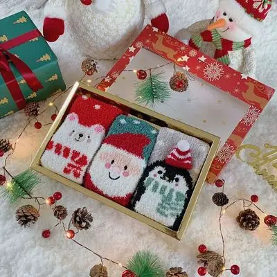 

Christmas birthday gift to girl friends friends practical small gifts winter heart warming gift box