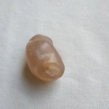 

Natural beautiful stone Ornamental raw stone raw agate Silk Road Collectibles unique collection