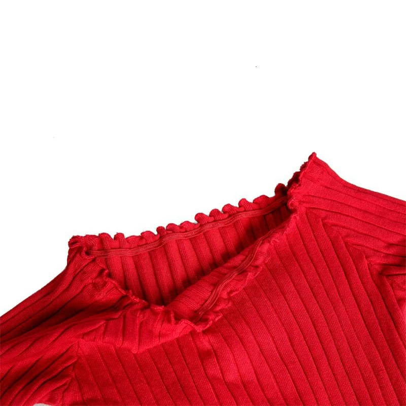 Черное трикотажное платье сексуальное с открытыми плечами вырезом лодочкой