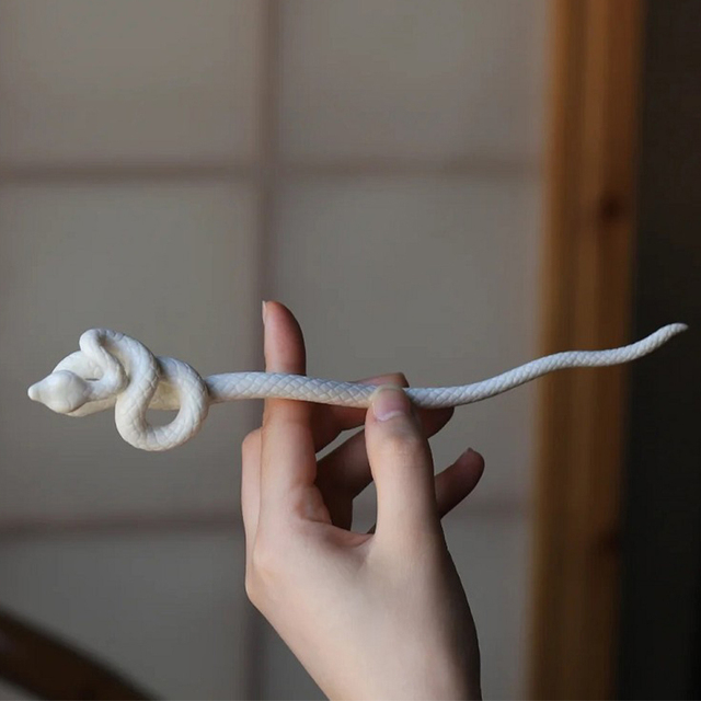 Black White Snake Hair Stick Jewelry Hairpin China Ancient Style Hair Clip Women Fashion Headwear Party Hair Accessories
