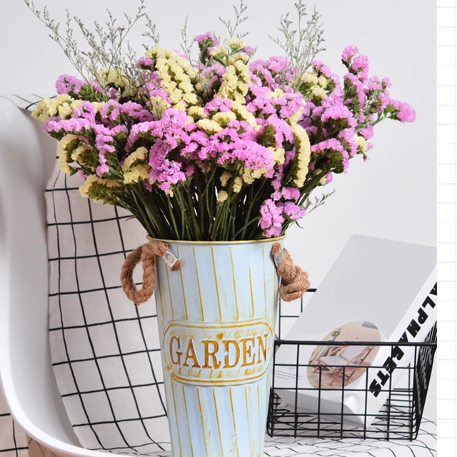 잊지마라의 아름다움을 붙잡다: 말린 자연 Gypsophila 꽃 다발