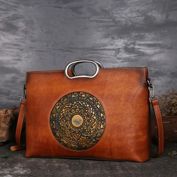 

Female Baotou layer leather color retro female handbag large capacity totem leather handbag