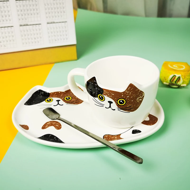brown cat