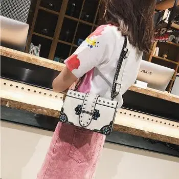 

2019 New Chaohan Edition Baiji Slug BagAAA176