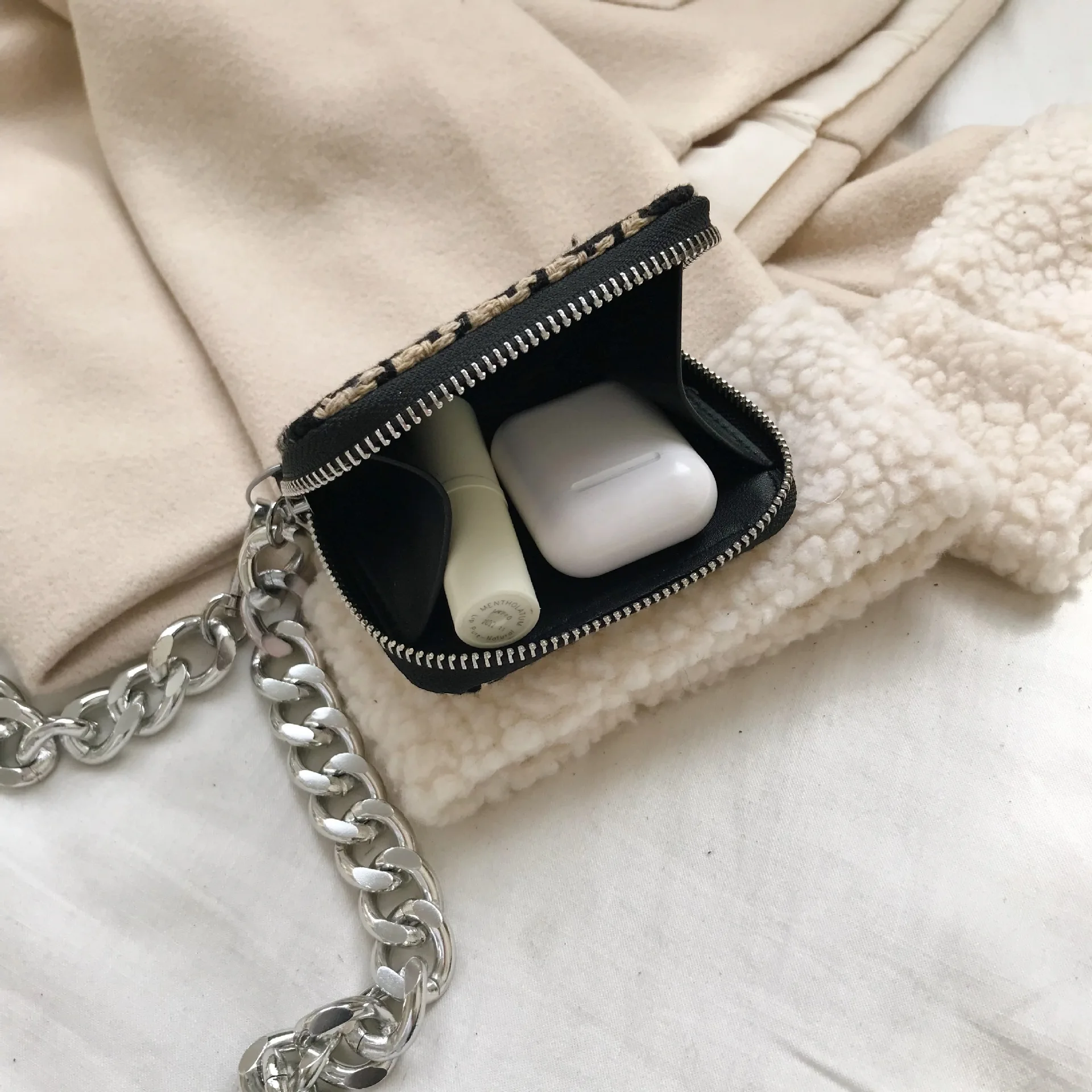 Designer Women Mini Tote Bag Chain New Flip Messenger Crossbody Bag Female Simple Shoulder Bag Small Square Lady Handbag