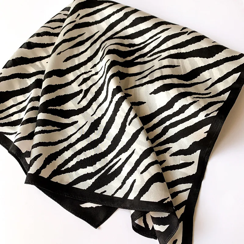 Animal Print Zara Foulard Soie Scarf 100% Silk Bandana Square Wrap