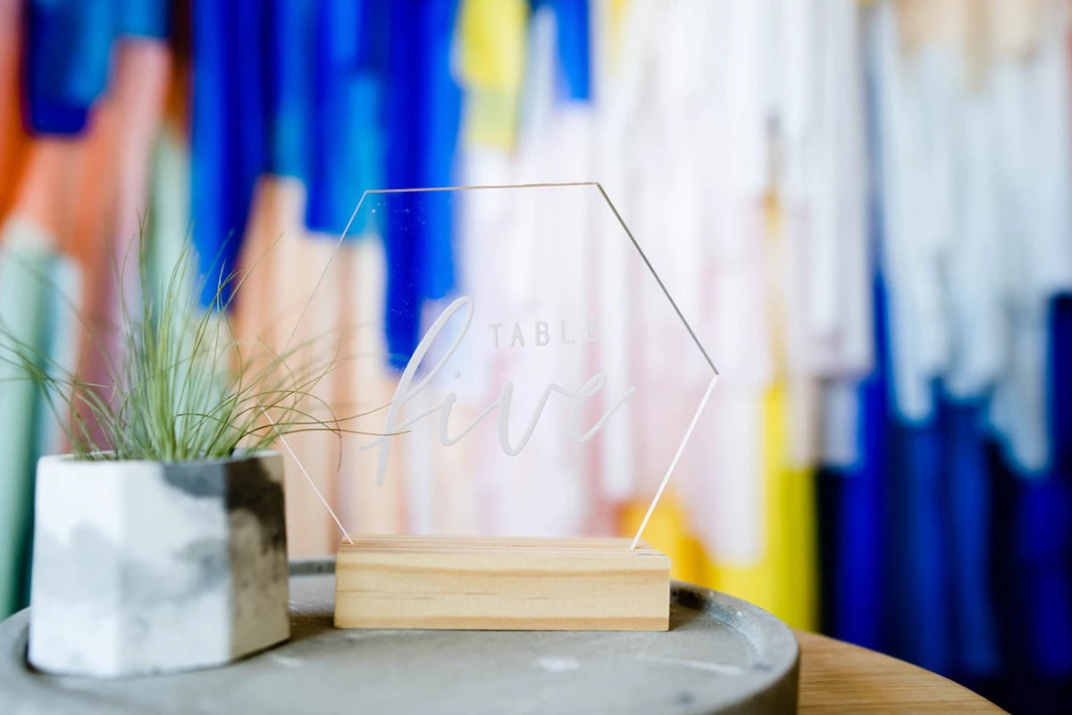 

Печатные цифры для стола, акриловые зерна, шестиугольные акриловые цифры для стола, современные настольные украшения, геометрические цифры для стола