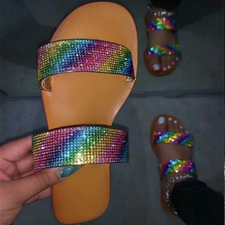 

Slippers Women Casual Glitter Rhinestone Crystal Summer Slippers Rivet Non-slip Flat Slides Shiny Home Shoes Beach Slippers