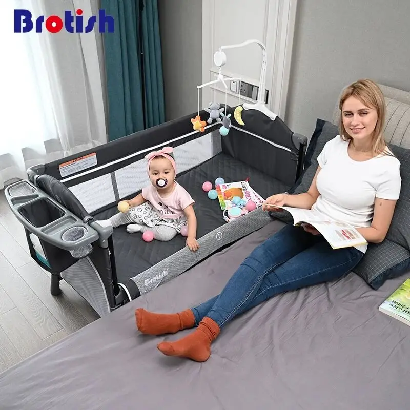 Multi-Purpose Baby Crib Portable Baby Bassinet Bedside