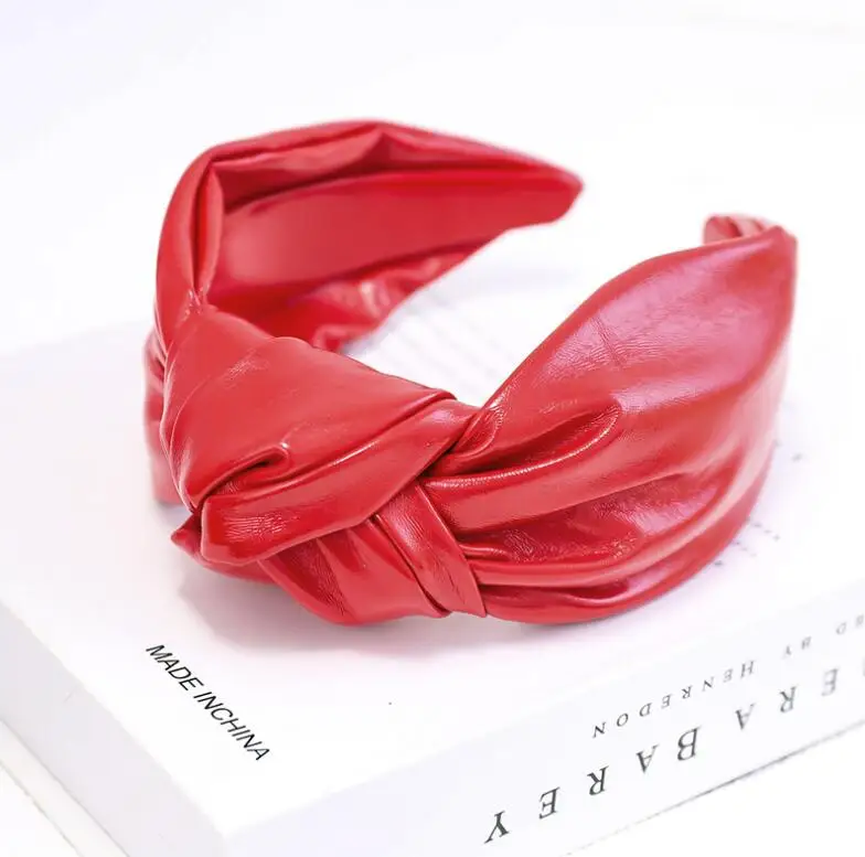 2 - Цвет: red hairband