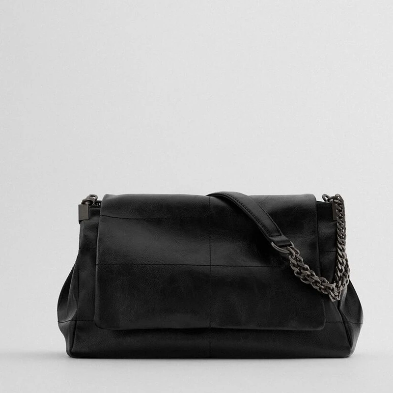 metal chain shoulder bag