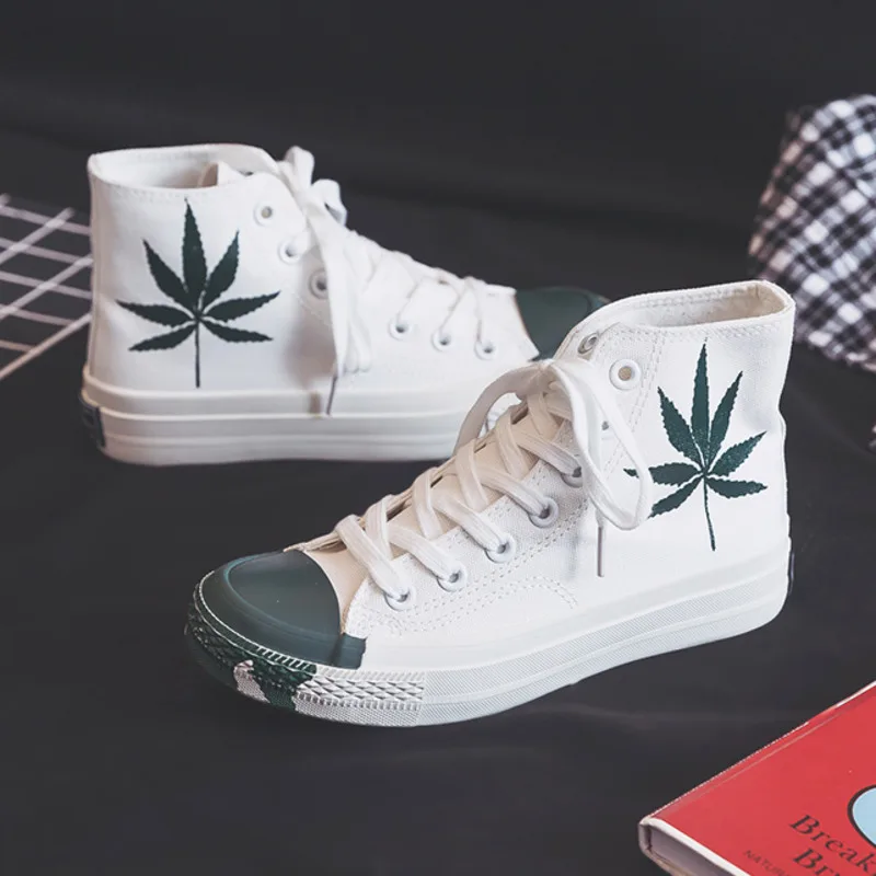 

Shoes Top High Canvas for Women 2020 Spring Autumn New Strawberry Shoes Skateboard Shoes Outdoor Footwear Chic Sneakers