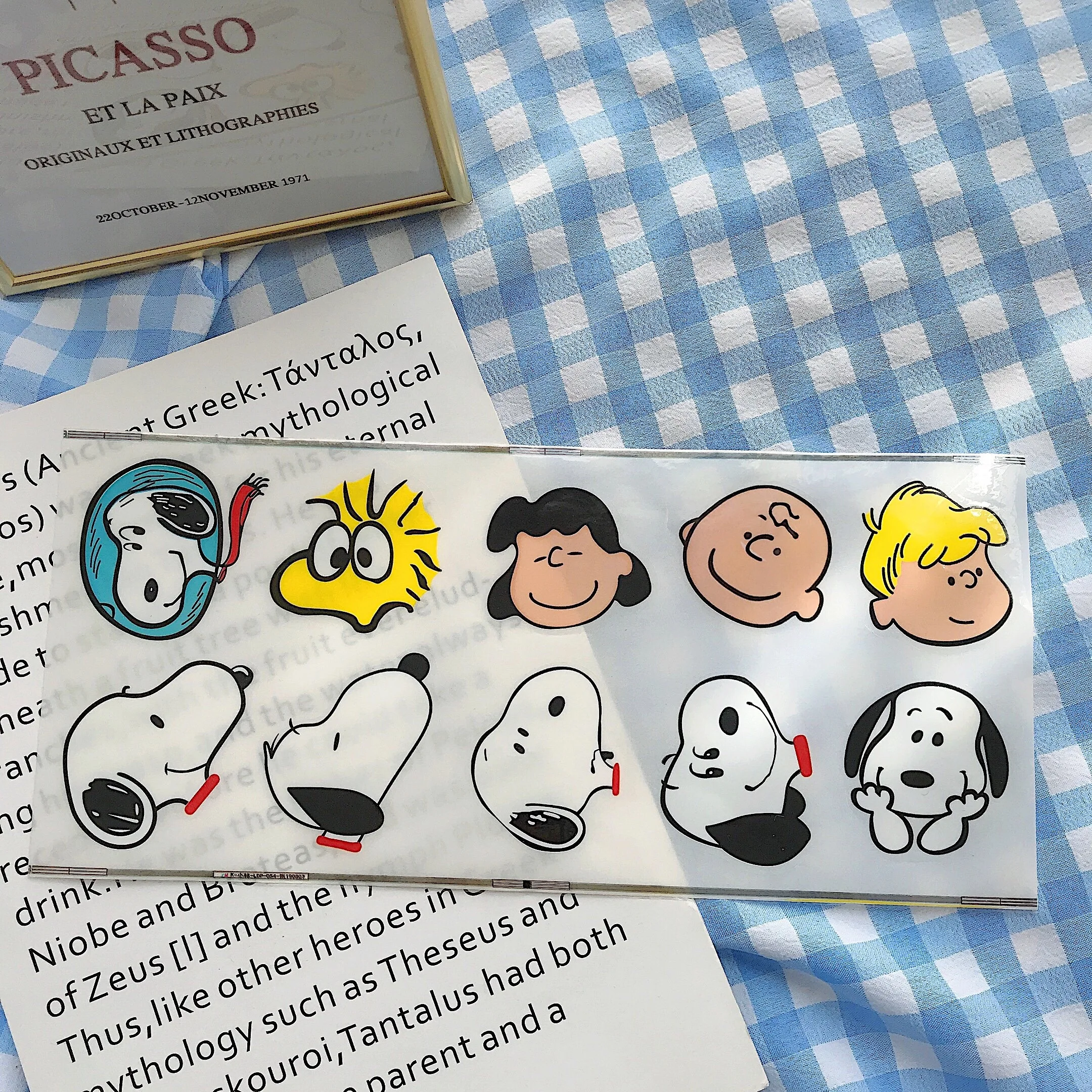 

1 Pc Cartoon Puppy Peanut Waterproof Sticker Handbook Wall Decorative Stickers Kawaii Notebook Suitcase Stickers Stationery